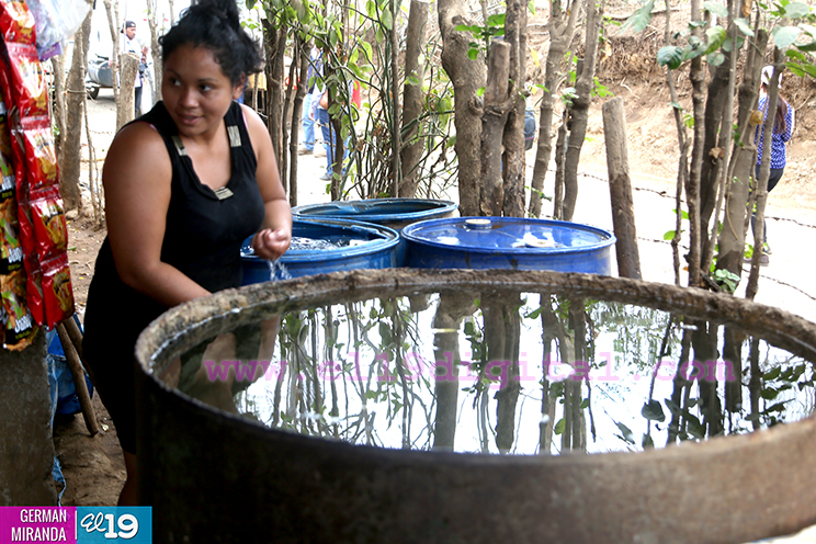 Cisterna lleva el agua potable a familias de los barrios Camilo Ortega y Ticomo